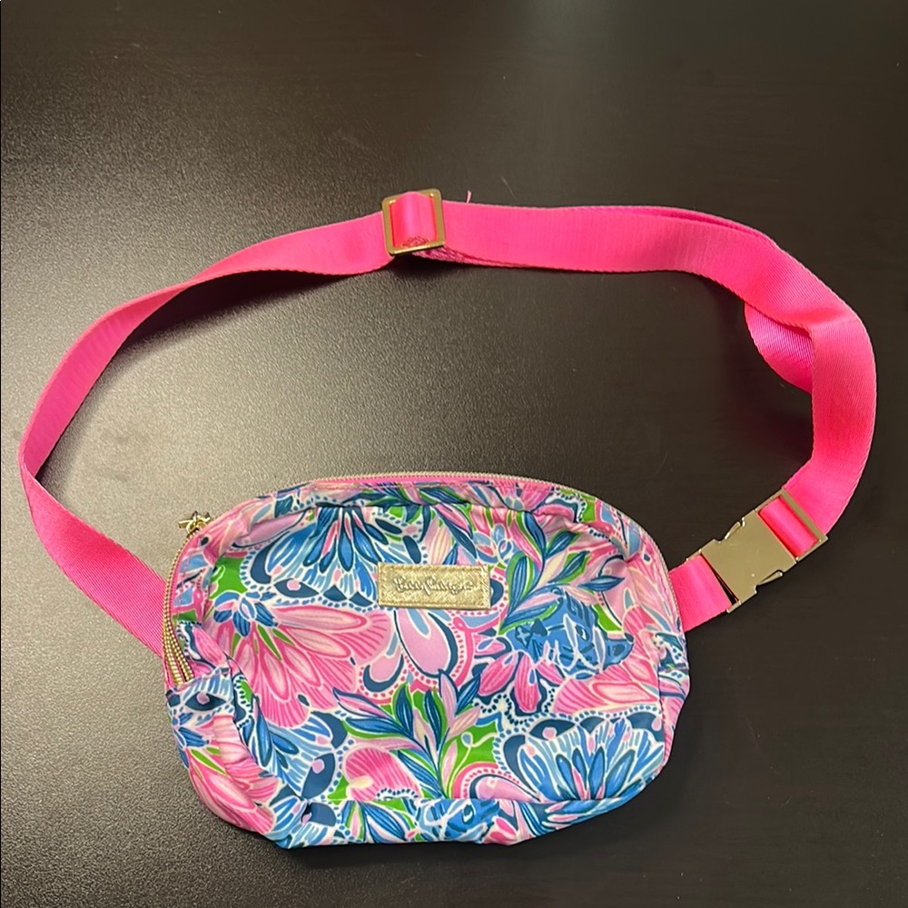 Lilly Pulitzer Belt Bag (GWP) Fanny Pack 
Green Tiger Sunrise 
Gently used